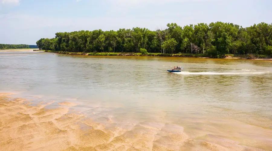 Pros and Cons of River Sand