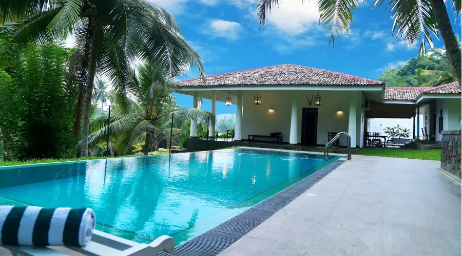 Swimming Pool (2)