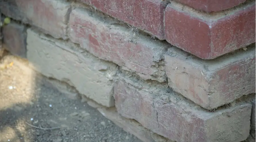 Tuck Pointing in contruction