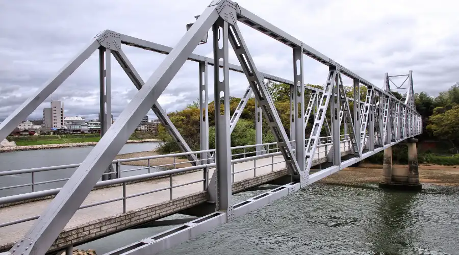 Benefits of Using a Pratt Truss in Construction