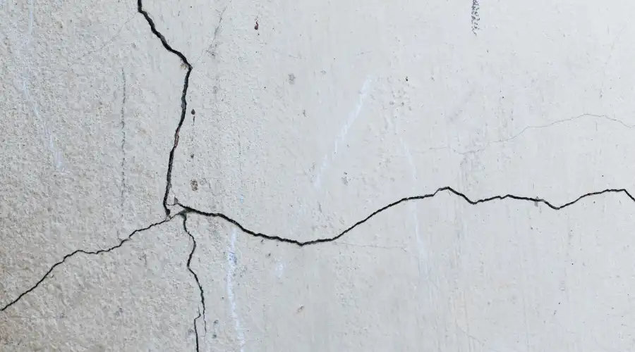 Step-by-Step Guide to Fix Hairline Cracks in Concrete Walls
